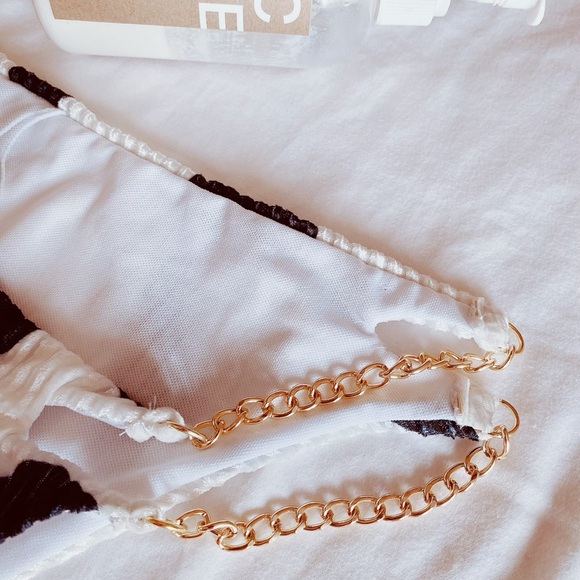 SHEIN cow print with gold chains bikini bottoms - Picture 2 of 4